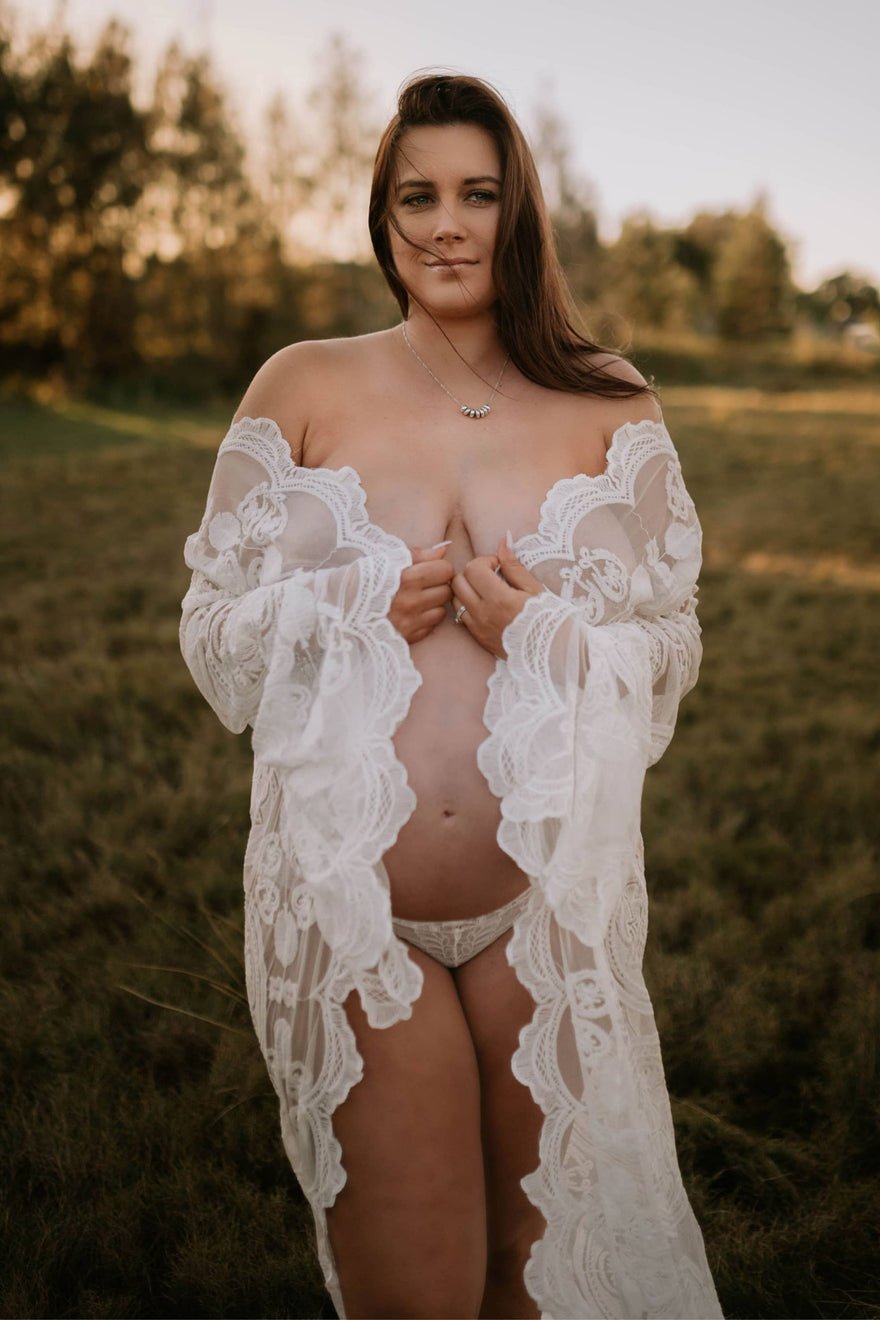 Mama Rentals Willow White Lace Robe photo 3