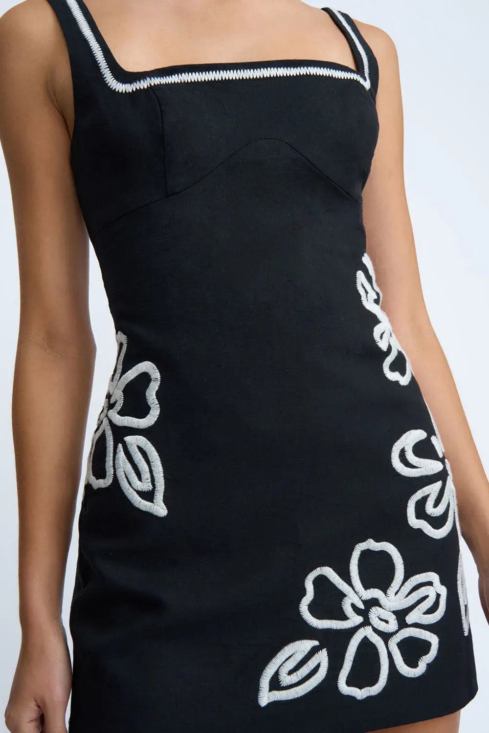 By Johnny Hibiscus Rose MIni Dress in Black Ivory Size 12 photo 4