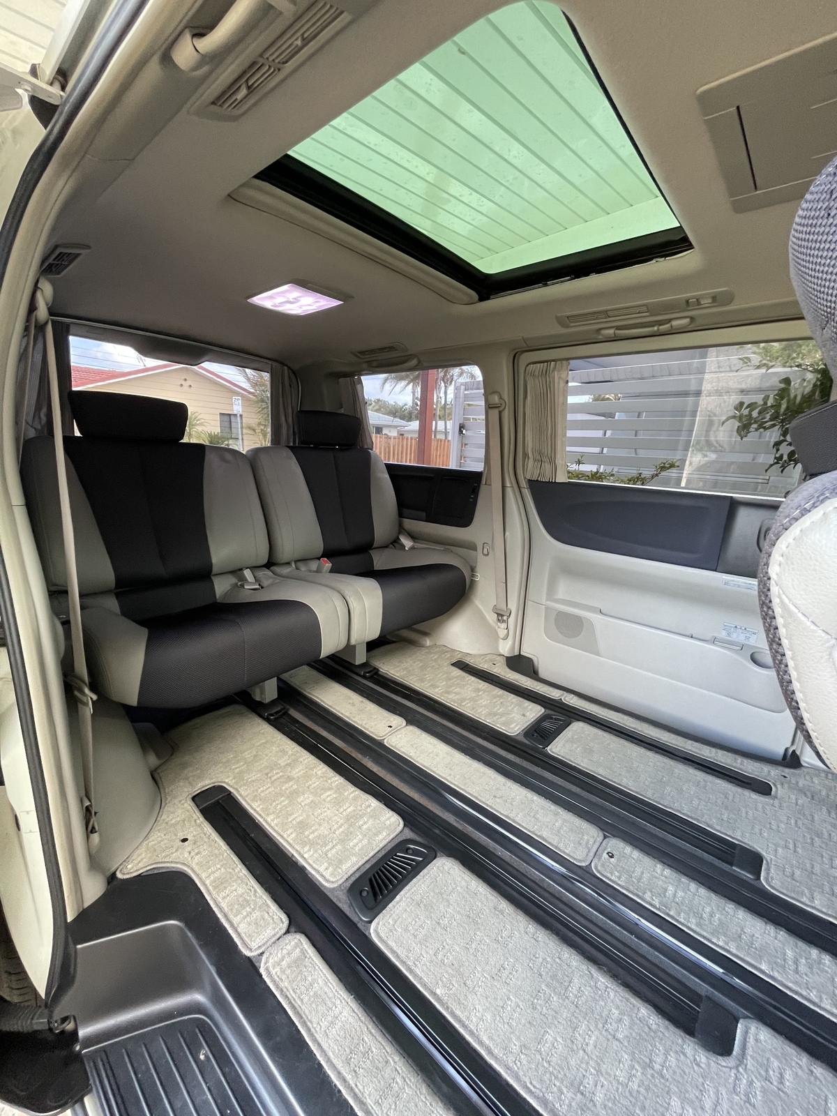 Elgrand Camper photo 13