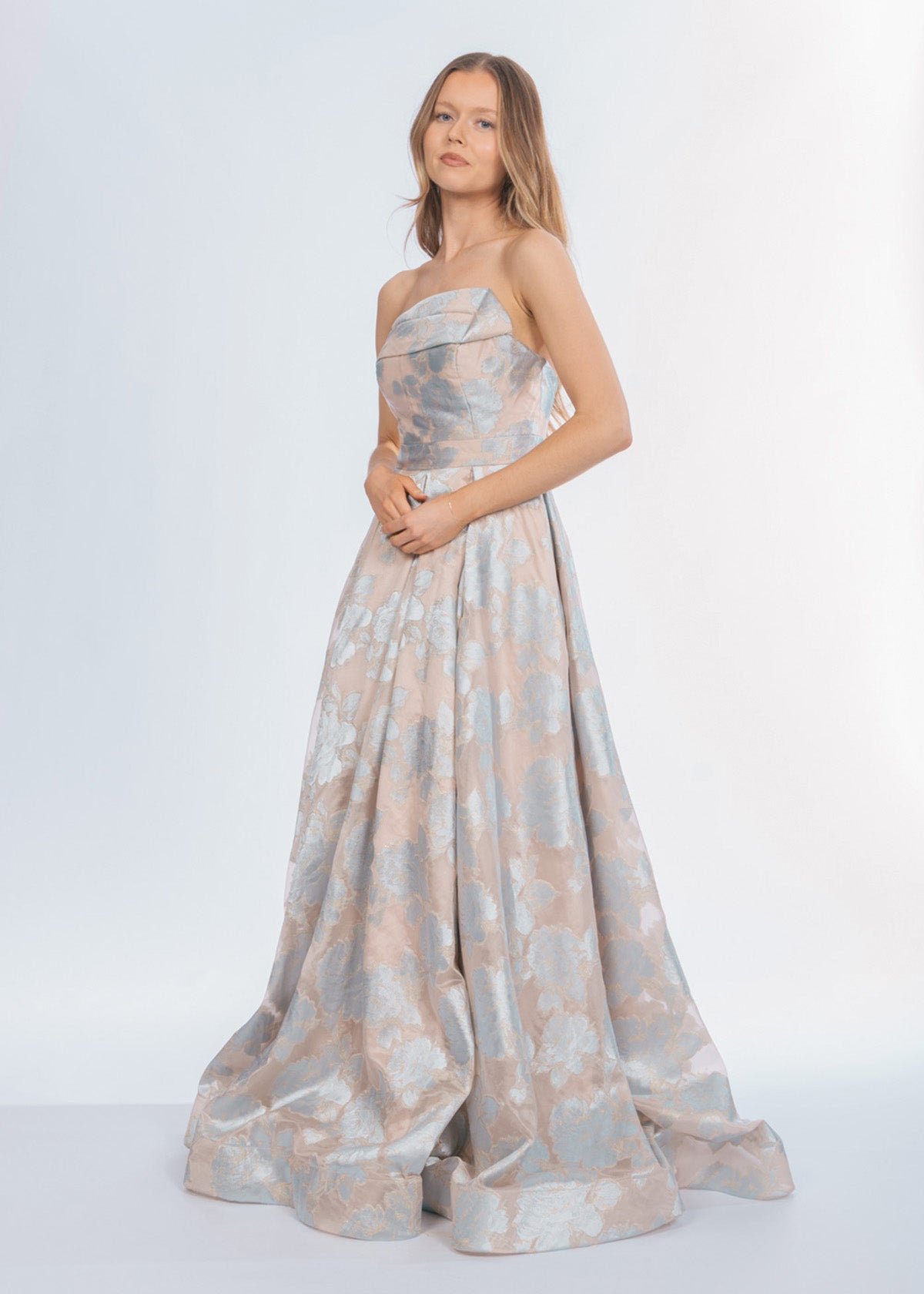 Anastasia in Pastel Blue (T2010) photo 2