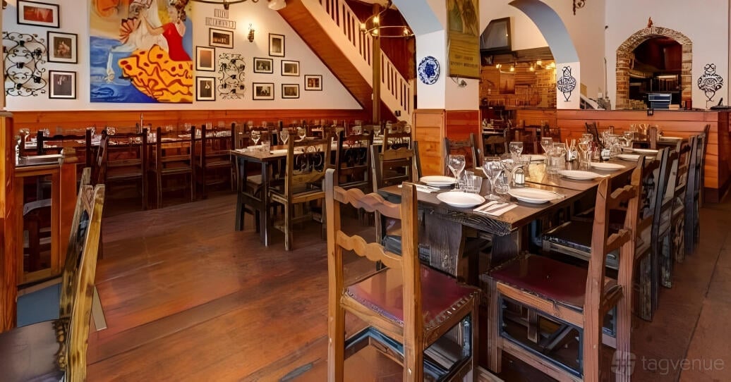 Whole Venue at Spanish Tapas photo 11