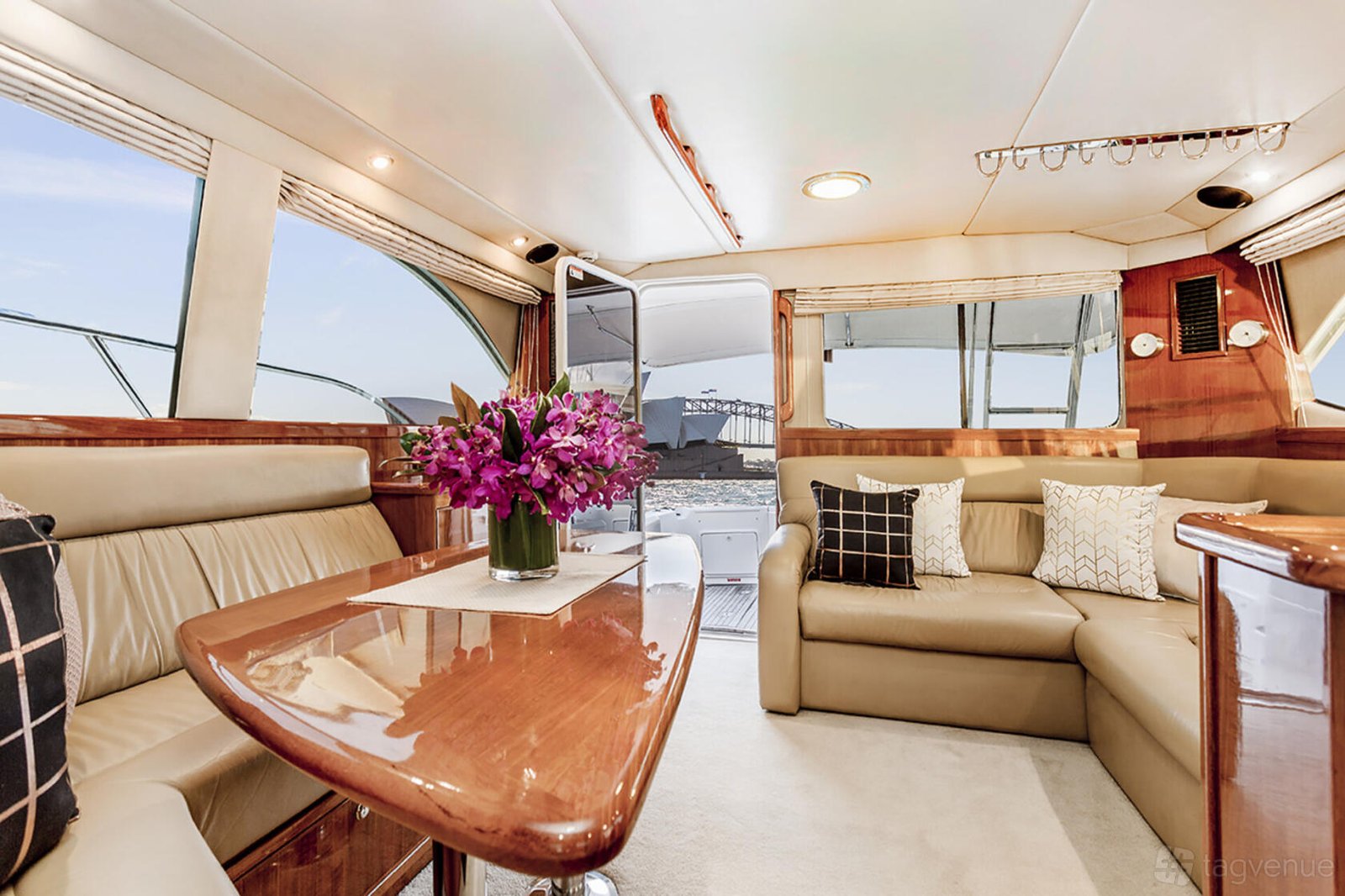 MV Ocean Blue at MV Ocean Blue photo 3
