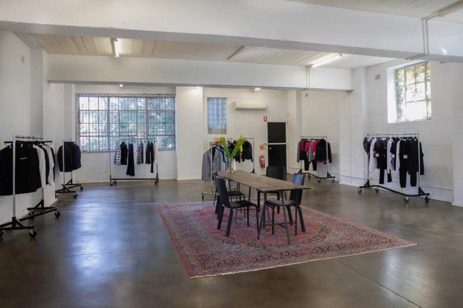 Light filled warehouse showroom in Chippendale photo 2