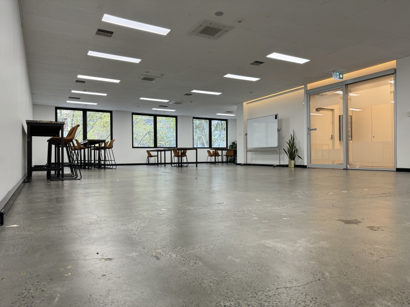 213 Office photo 4