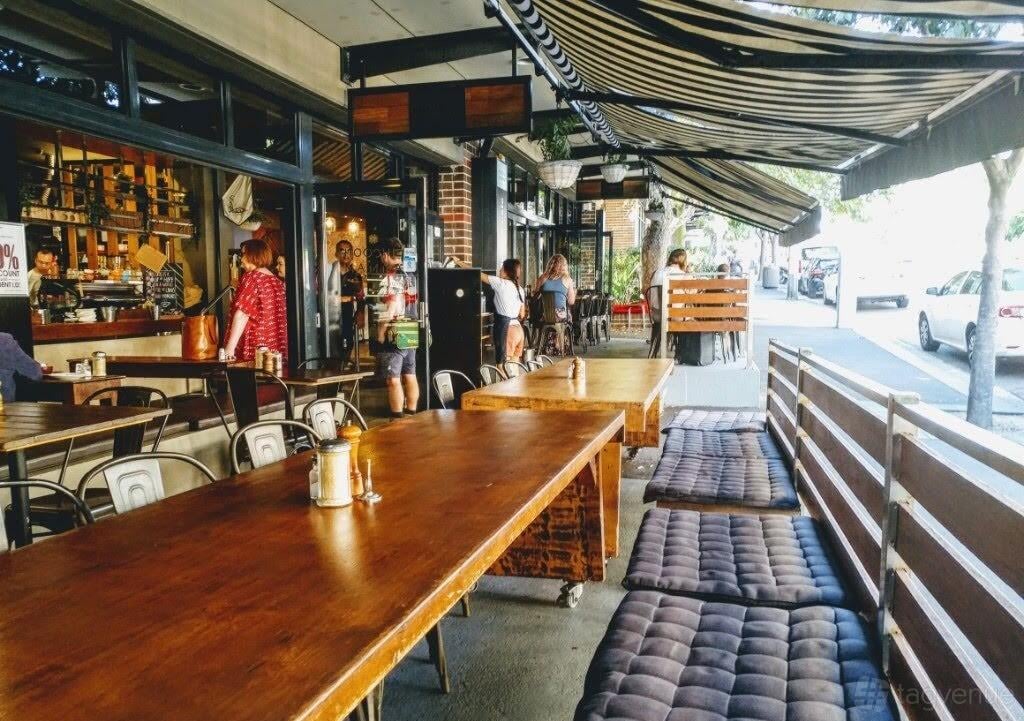 Entire Venue at Hoochie Mamma photo 16