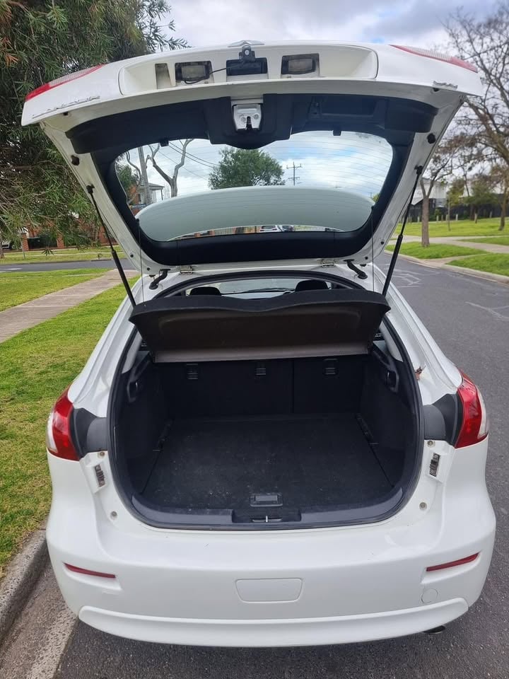 Cheap Car for Hire photo 5