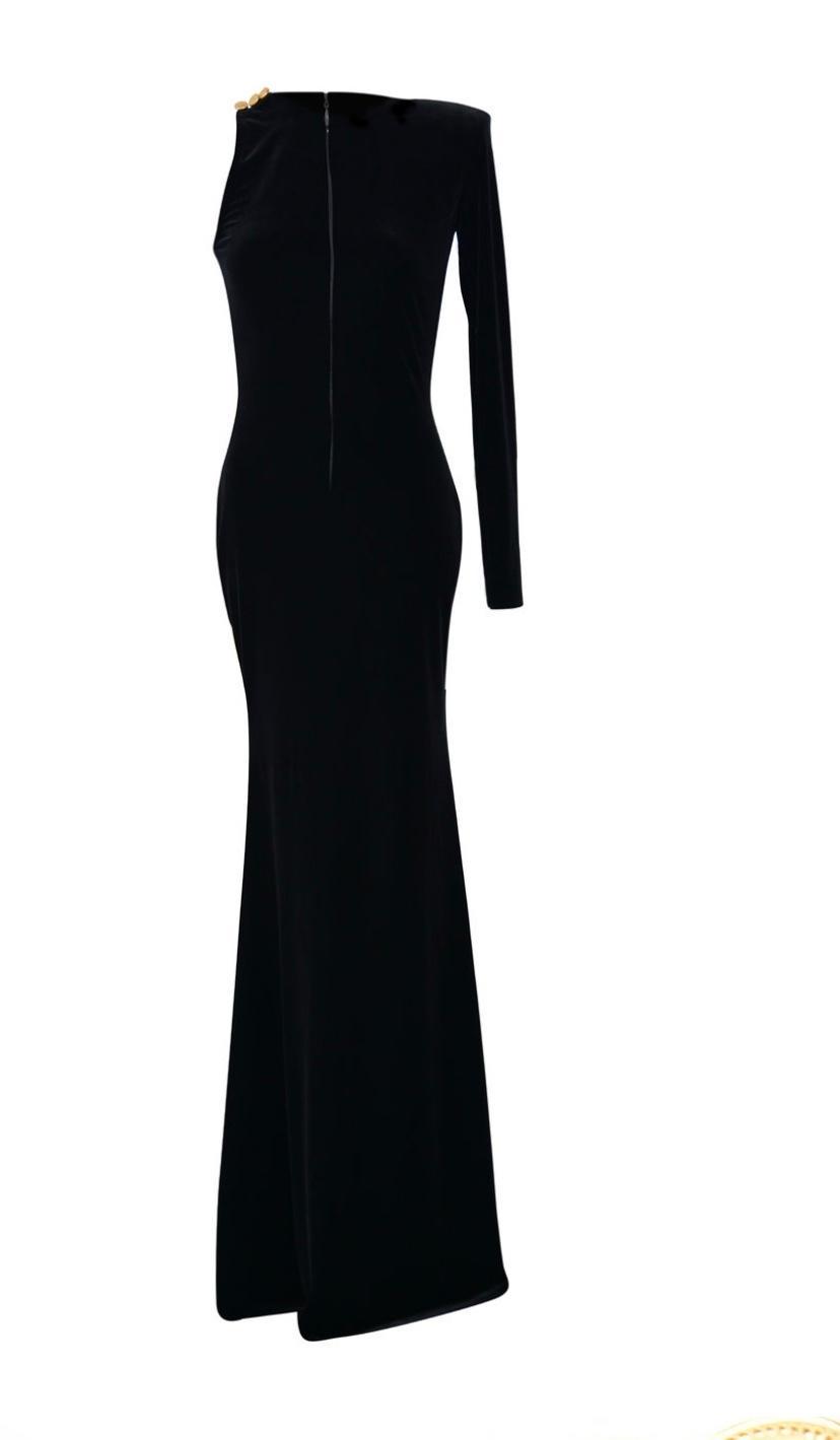 Meraki Velvet gown photo 3