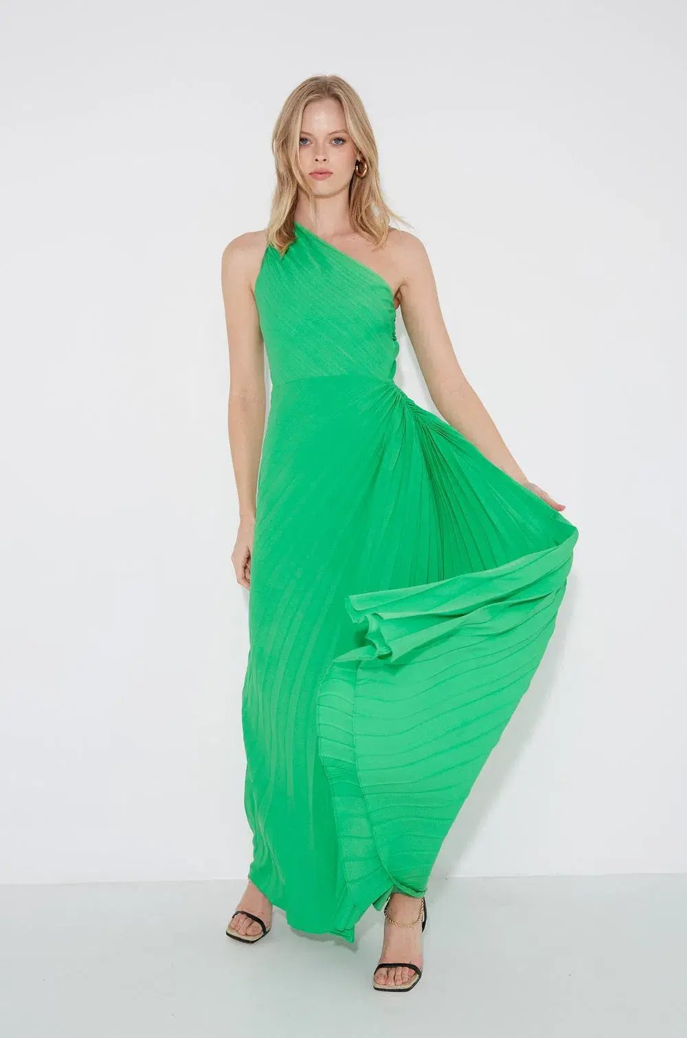 Sonya Moda Azalea Gown In Barcelona Green Size 6 photo 3