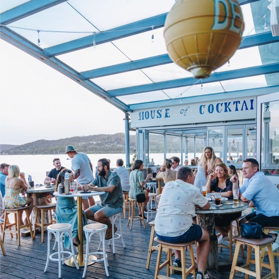 Front Deck at Drifters Wharf photo 5