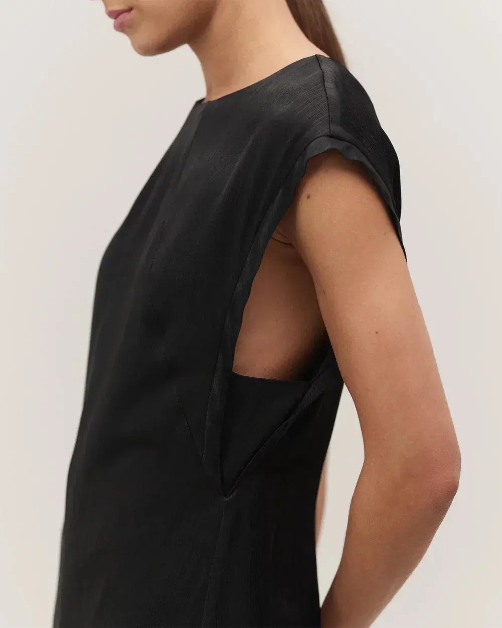 Minima Esenciales Lillian Linear Satin Maxi Dress Black Size 10 photo 3
