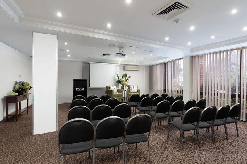 Bourke Lounge at Rydges Camperdown photo 2