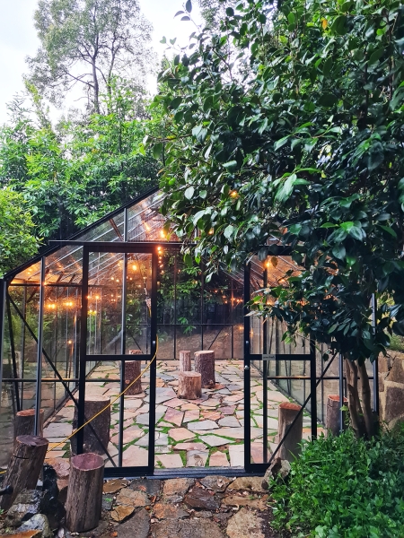 Garden Glasshouse for Small Events & Shoots photo 4
