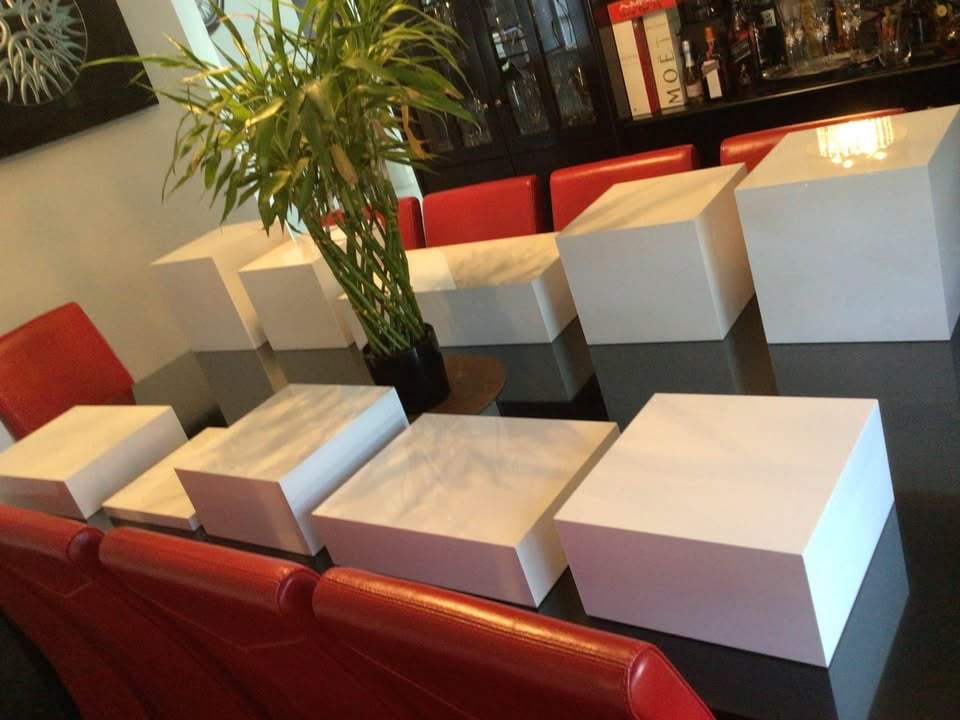 Tables Risers/Chrystal drink dispenser/desert riser/flower Hire photo 4