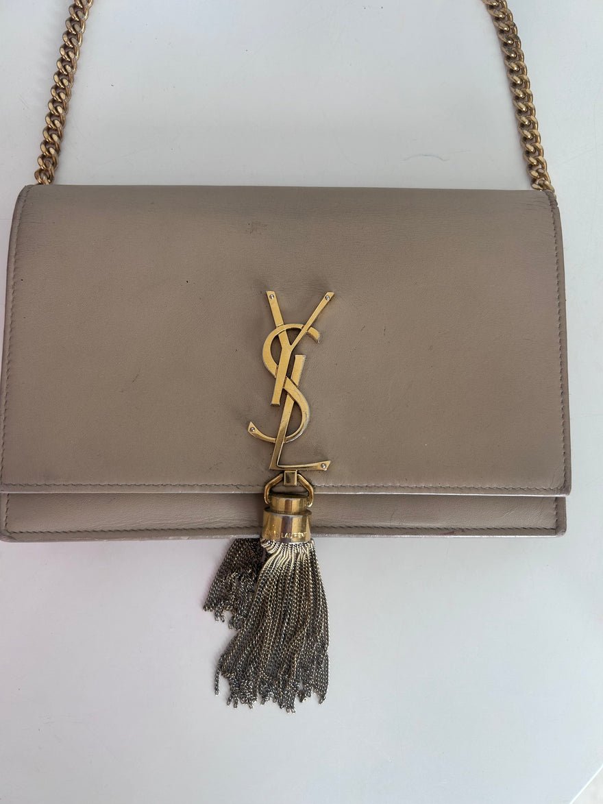 Saint Laurent Kate Tassel Handbag Nude - For Sale photo 2