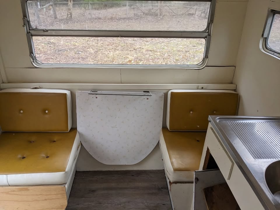 Caravan photo 8