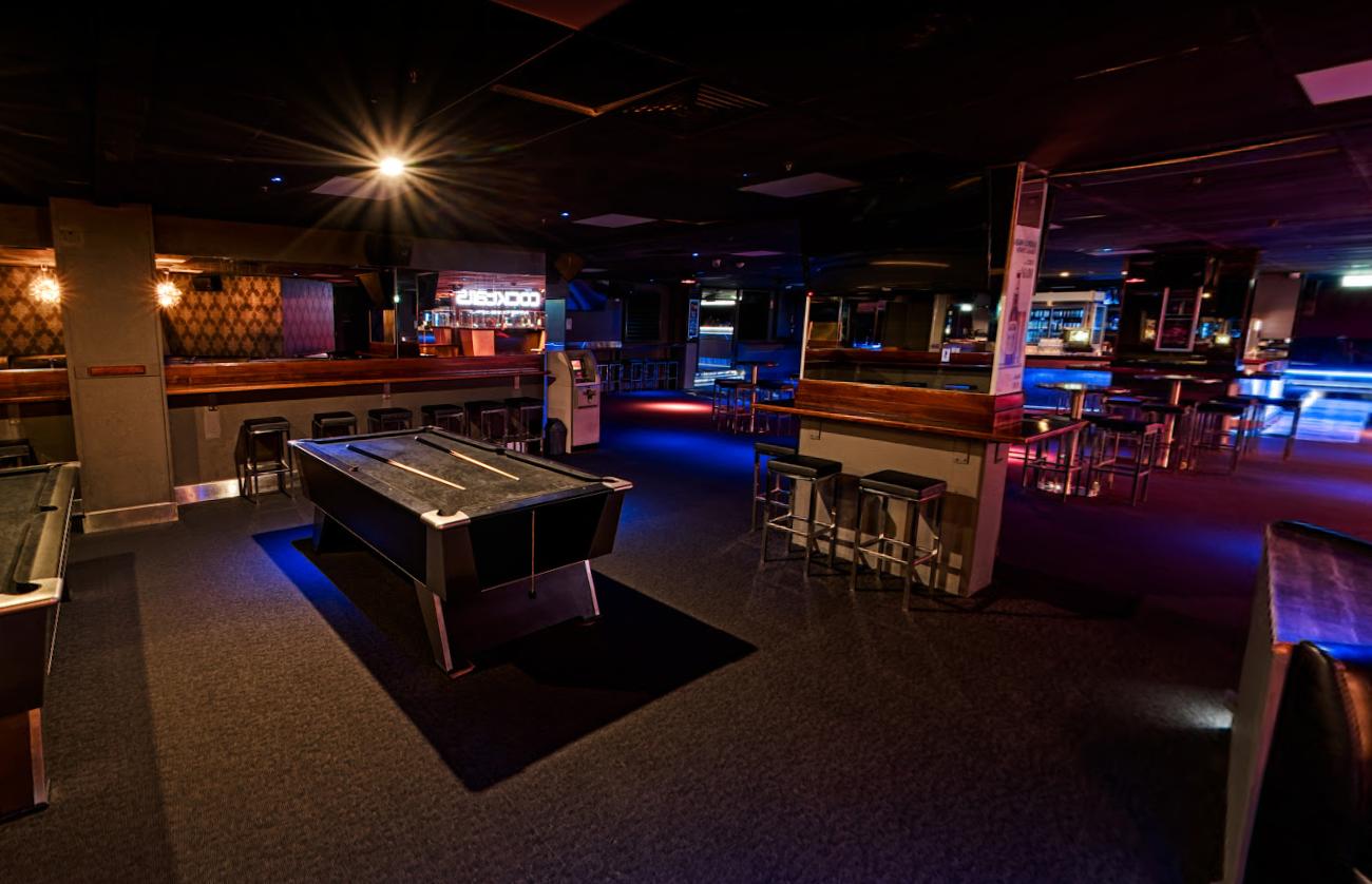 Cocktail Lounge at Cocktails Nightclub photo 3