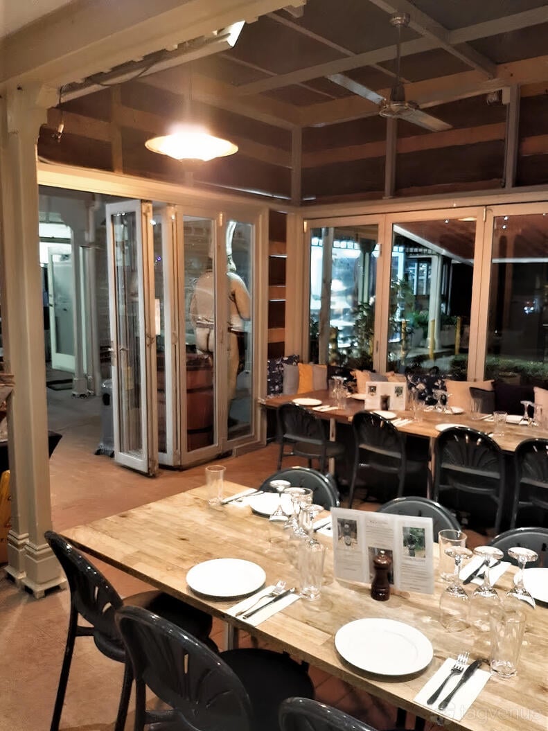 Entire Restaurant at Il Posto photo 5