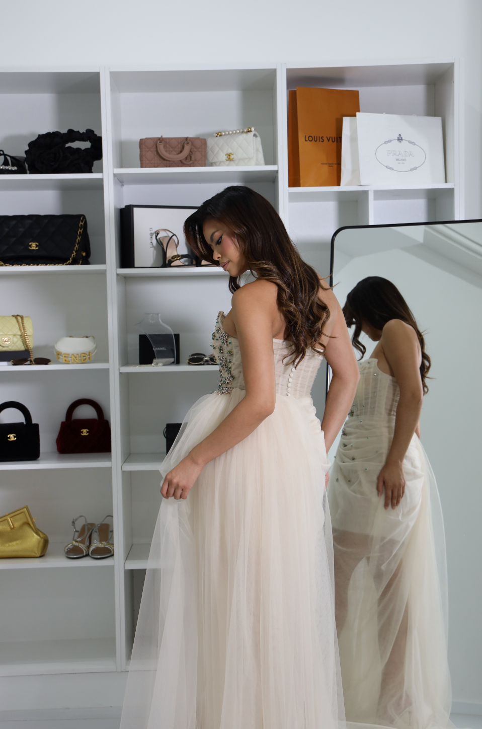 PENELOPE GOWN NUDE photo 2