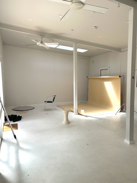 An empty room, endless possibilities photo 2