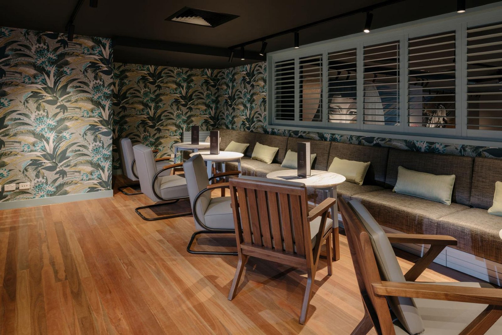 Veranda at Hotel Indigo Brisbane City Centre photo 5