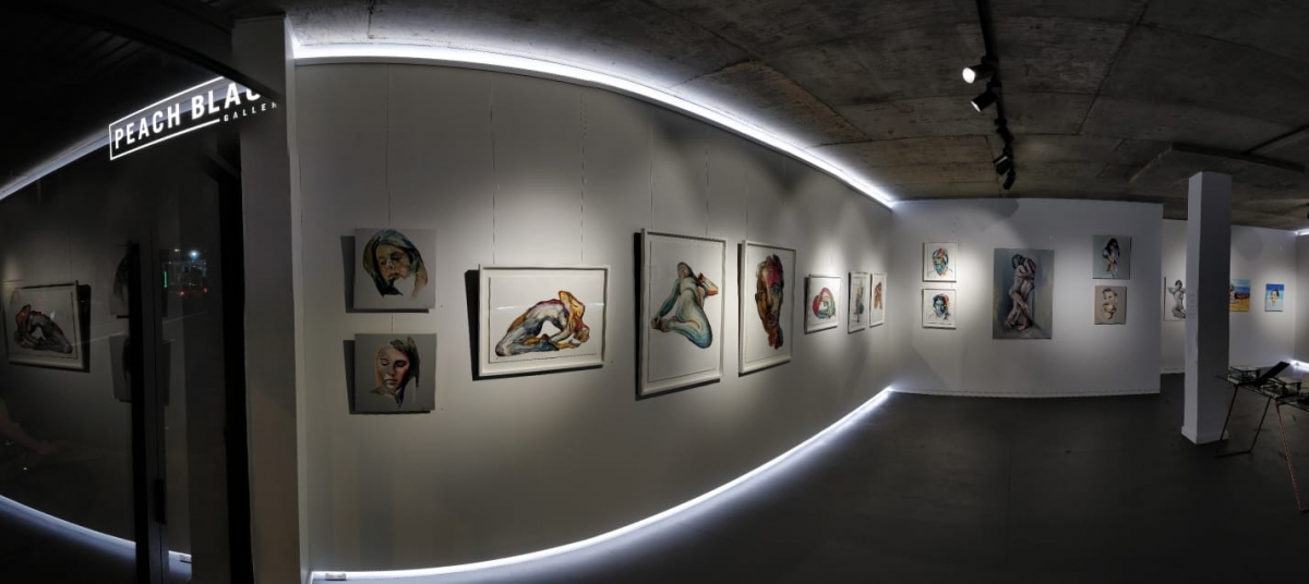 Peach Black Gallery photo 5