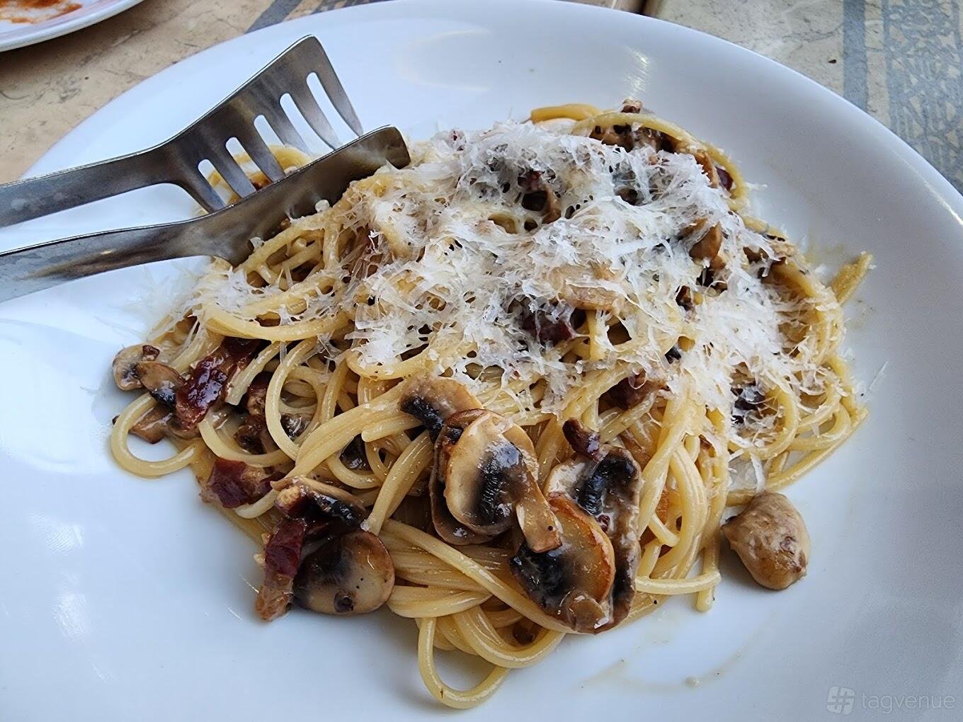 Entire Restaurant at Il Posto photo 14