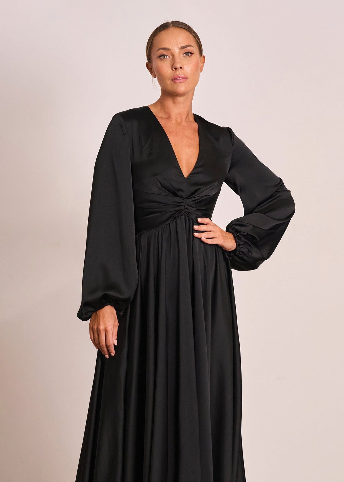 Lucia Sleeve Midi Dress in Black photo 3