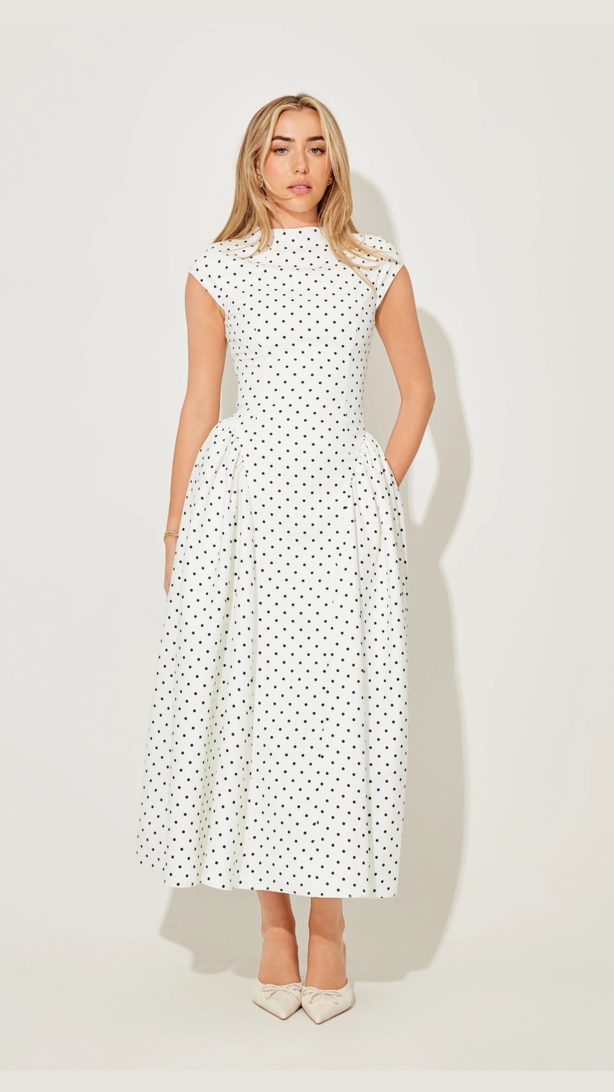 Odd Muse Cap Sleeve Midi Dress photo 3