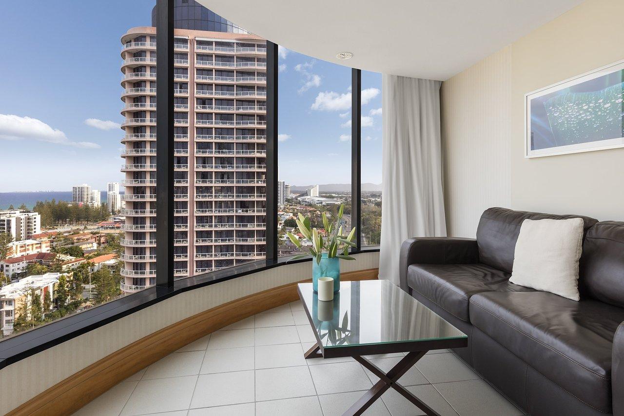 The Waratah Room at Oaks Gold Coast Hotel photo 2