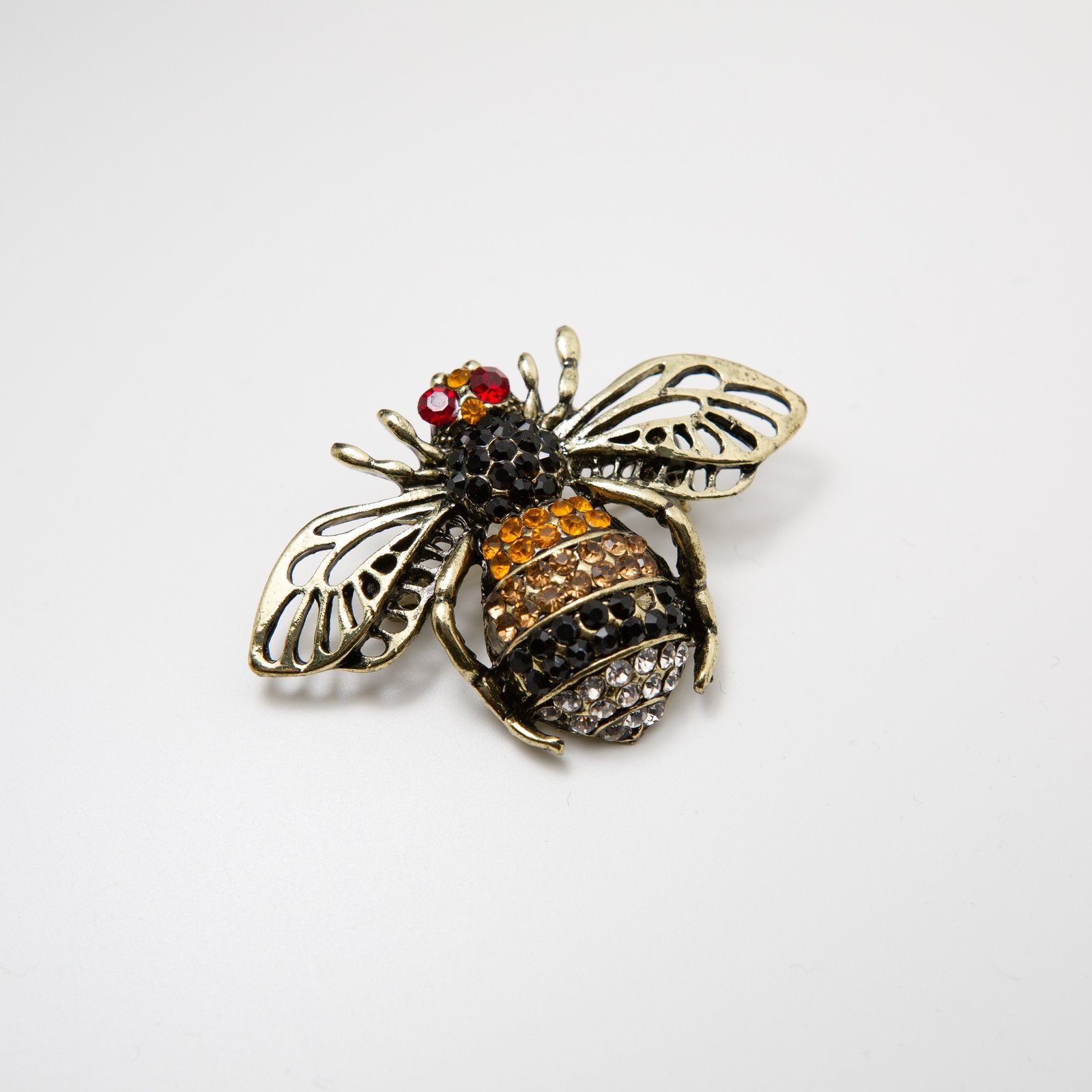 Hire Dwayne Bee Pin Bronze photo 2