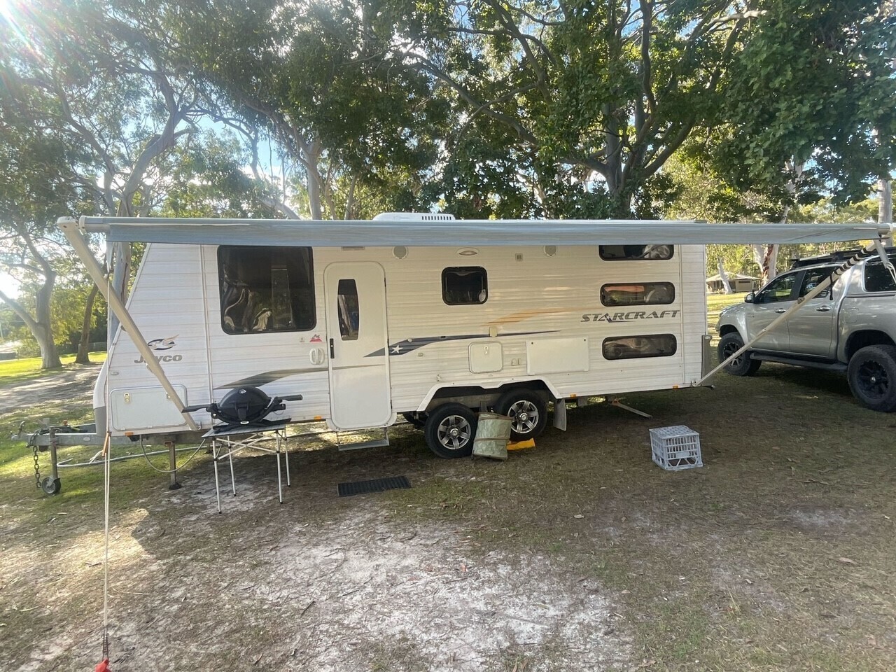 Jayco Starcraft Triple Bunk Family Caravan photo 2