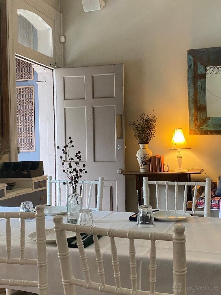 Inside Dining Space at House Bar&Bistrot photo 13