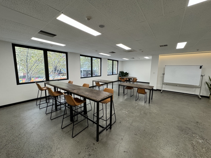 213 Office photo 2