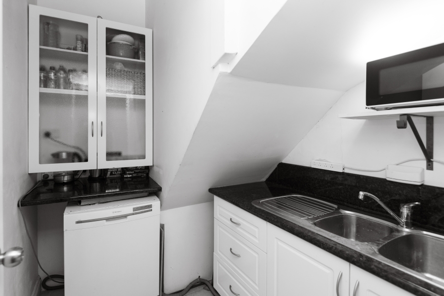 City Fringe High Ceilings Studio photo 6
