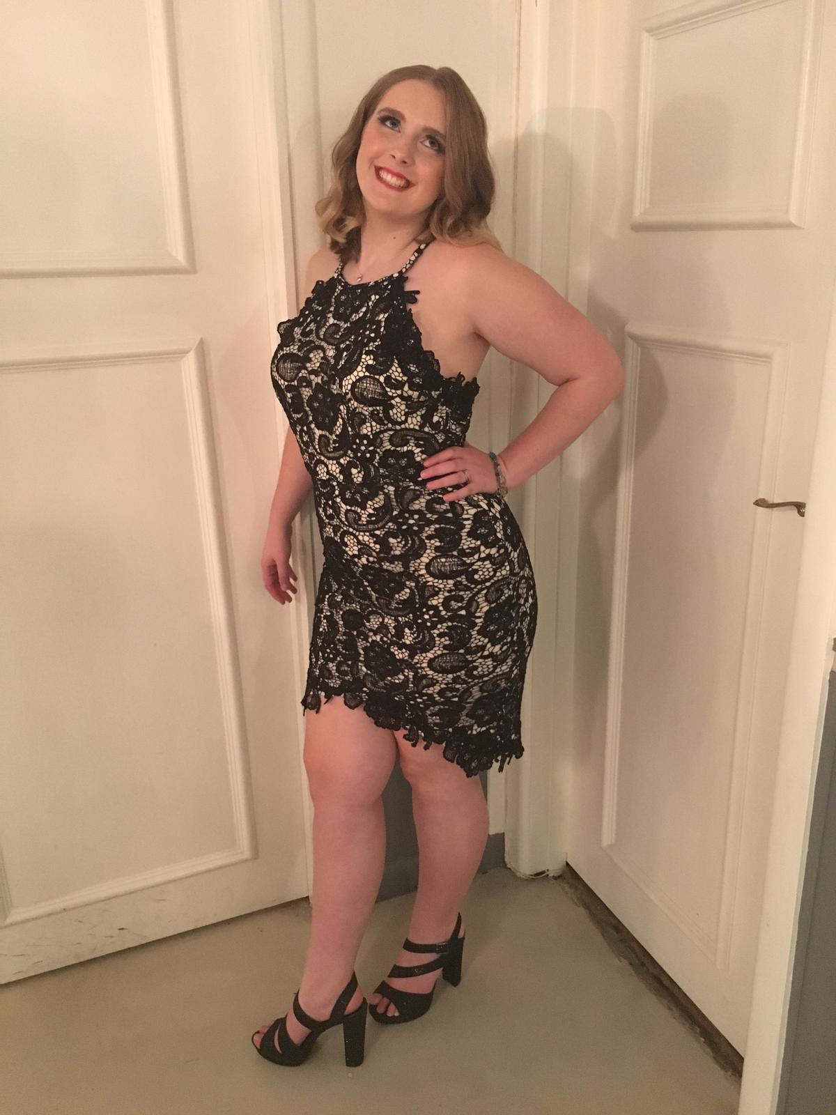 Black and White Midi Size 12 photo 2