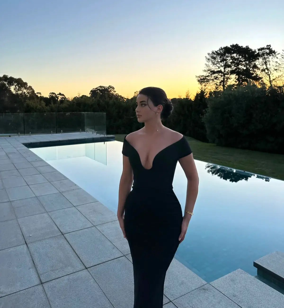 Solace London Marlowe Gown Black Size 6 photo 3