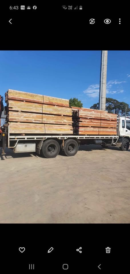 2000 Truck + driver Hire with crane photo 4