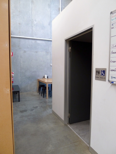 Factory/Workshop/Warehouse Coburg North photo 6