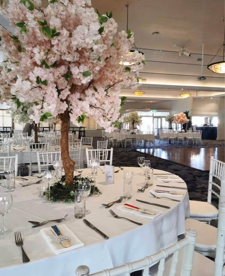Floral arrangements for hire photo 6