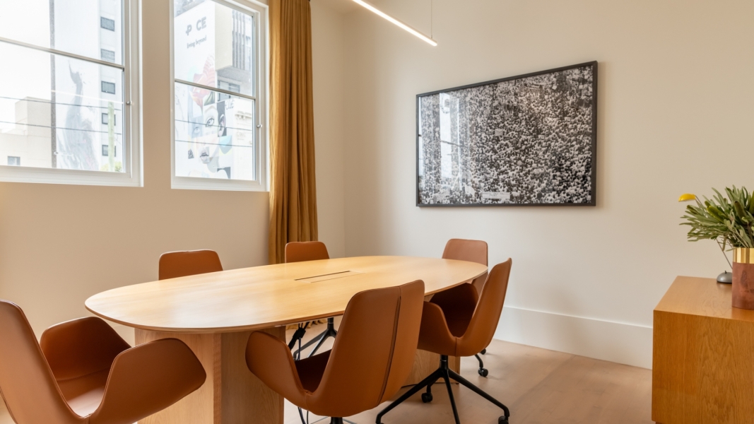 Two desks available within sunny shared office photo 4