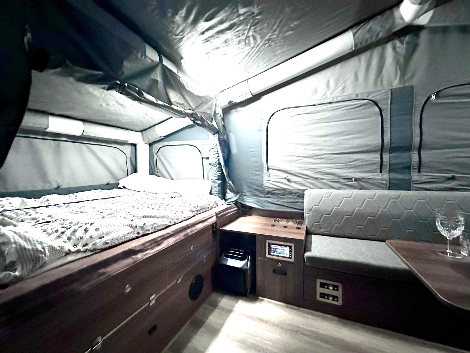 Luxury Space X camper photo 19