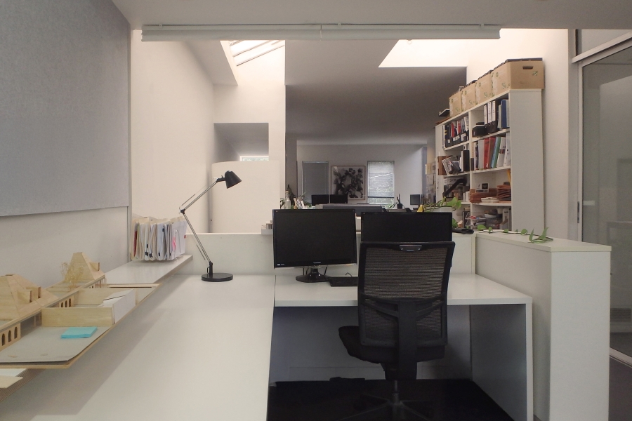 Desks Available in Collingwood Architecture Office photo 2