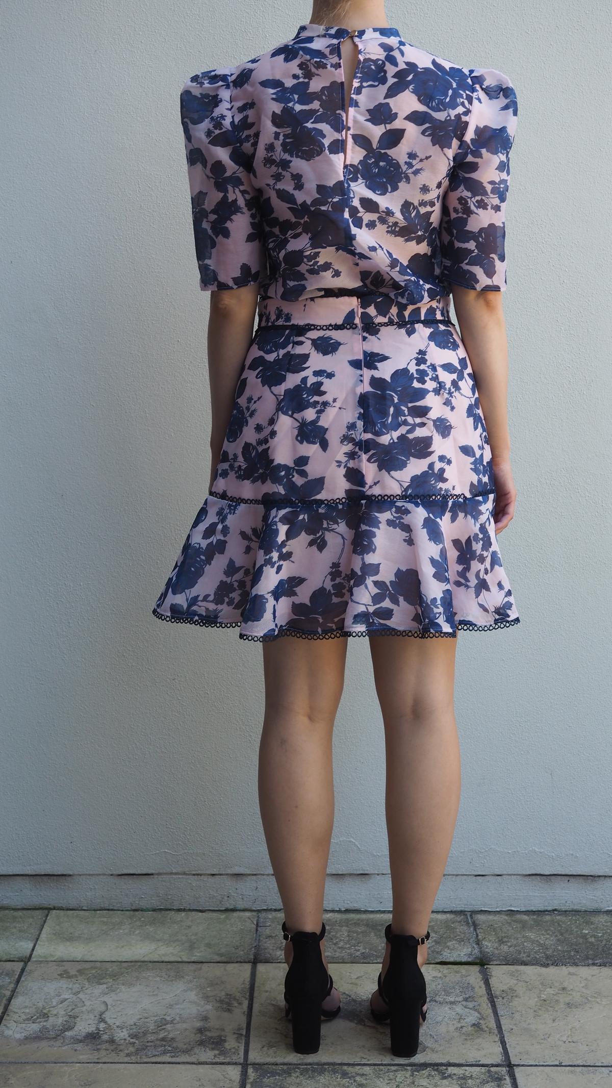 Keepsake the Label Halo Blouse Size S and Skirt Size L Set Print photo 3