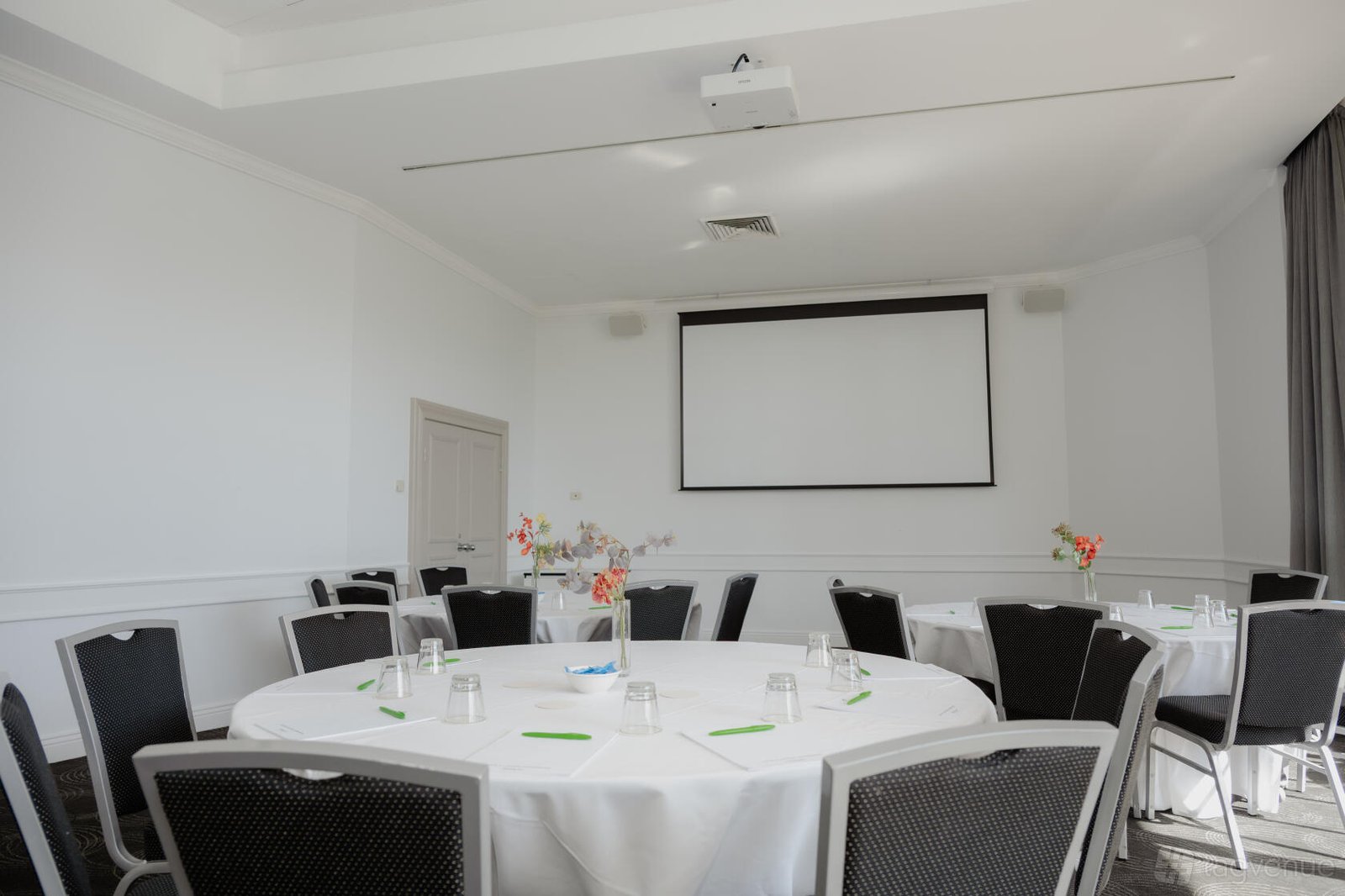 Bottlebrush Room at Holiday Inn Sydney Potts Point photo 2