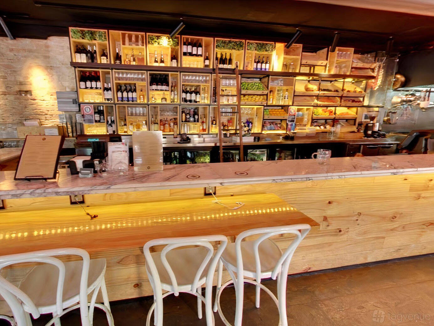 Main Bar at Phoenix Hotel photo 4