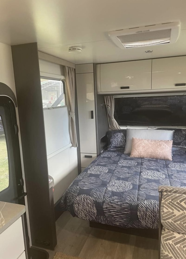 Jayco journey outback photo 10