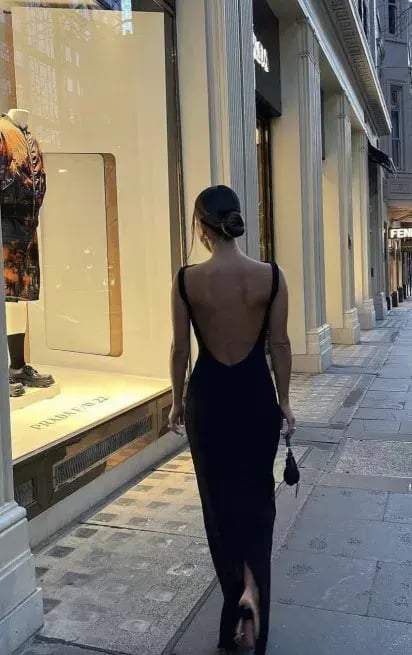 Effie Kats Verona Gown Black Size M / AU 10 photo 10
