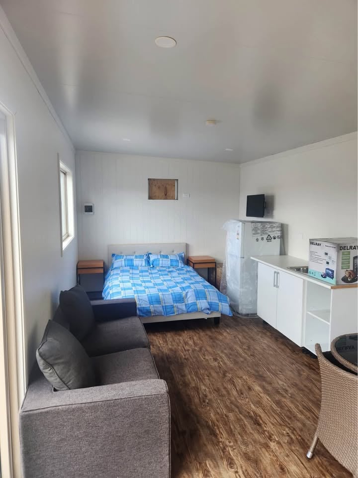 9x3.3m Portable Studio/Office for Hire photo 6