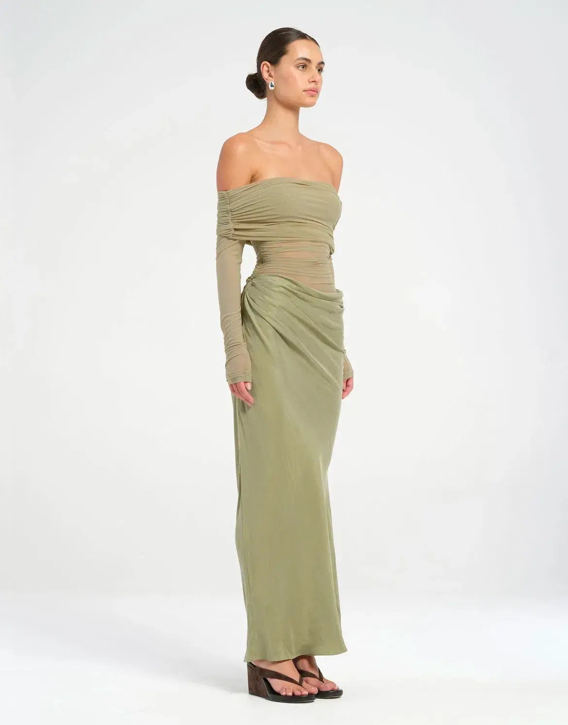 BENNI Yasmin Off-Shoulder Midi Dress Green Size 10 photo 2