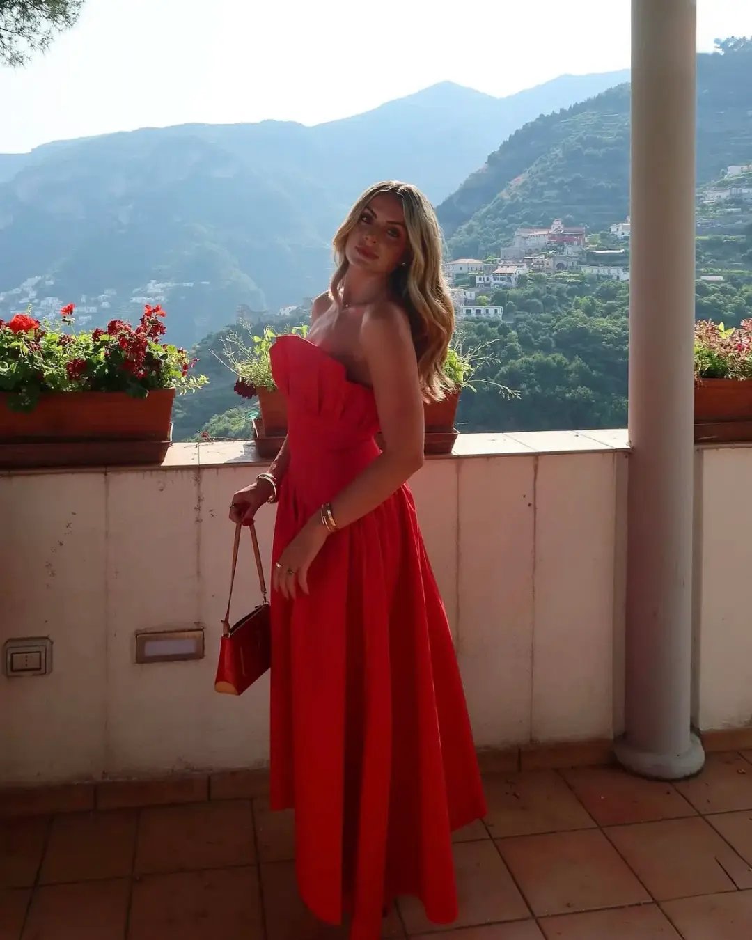 Elliatt Laurel Sleeveless Maxi Dress In Red Size Small photo 2